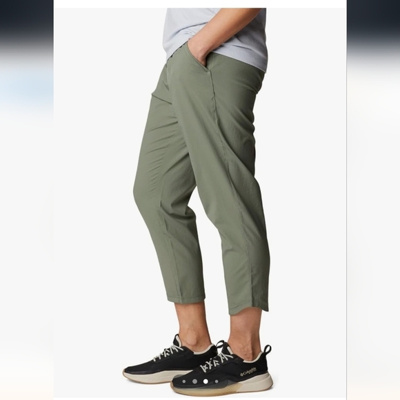 Columbia Womens Tamiami Pull-on Capri pants, green woman's Size Small - Picture 8 of 8